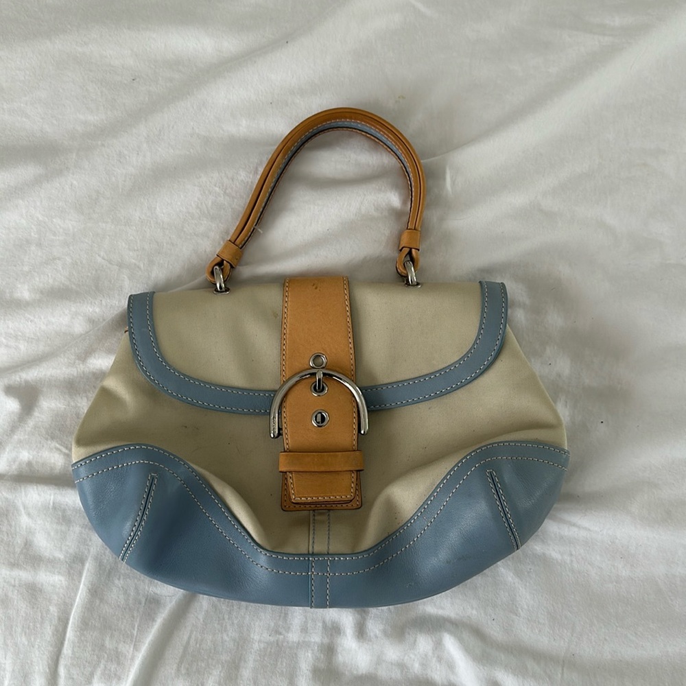 Vintage style women’s lightly used Coach handbag